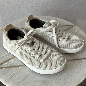 Allbirds woman’s sneakers. Size TP/W7